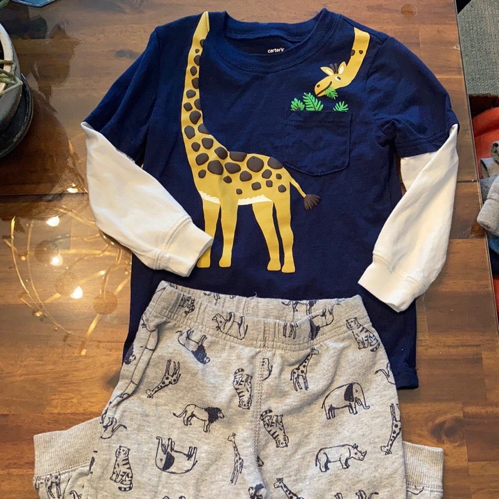 Carter’s 4T Safari Giraffe Set